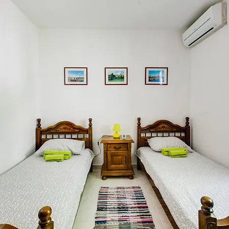 בודווה Villa Dionis מראה חיצוני תמונה