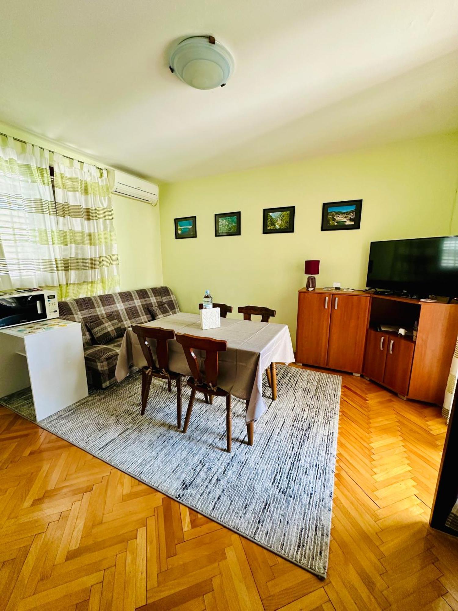 Dionis Апартаменти